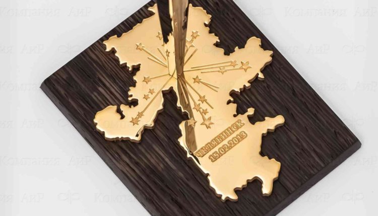 За челябинский метеорит началась война