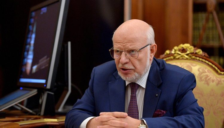 Тысячи проштрафившихся чиновников надеются на амнистию