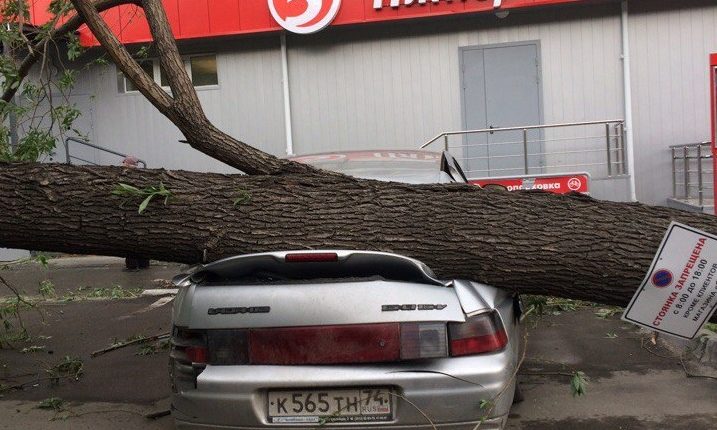 На Челябинск налетел «московский» ураган. ФОТО, ВИДЕО